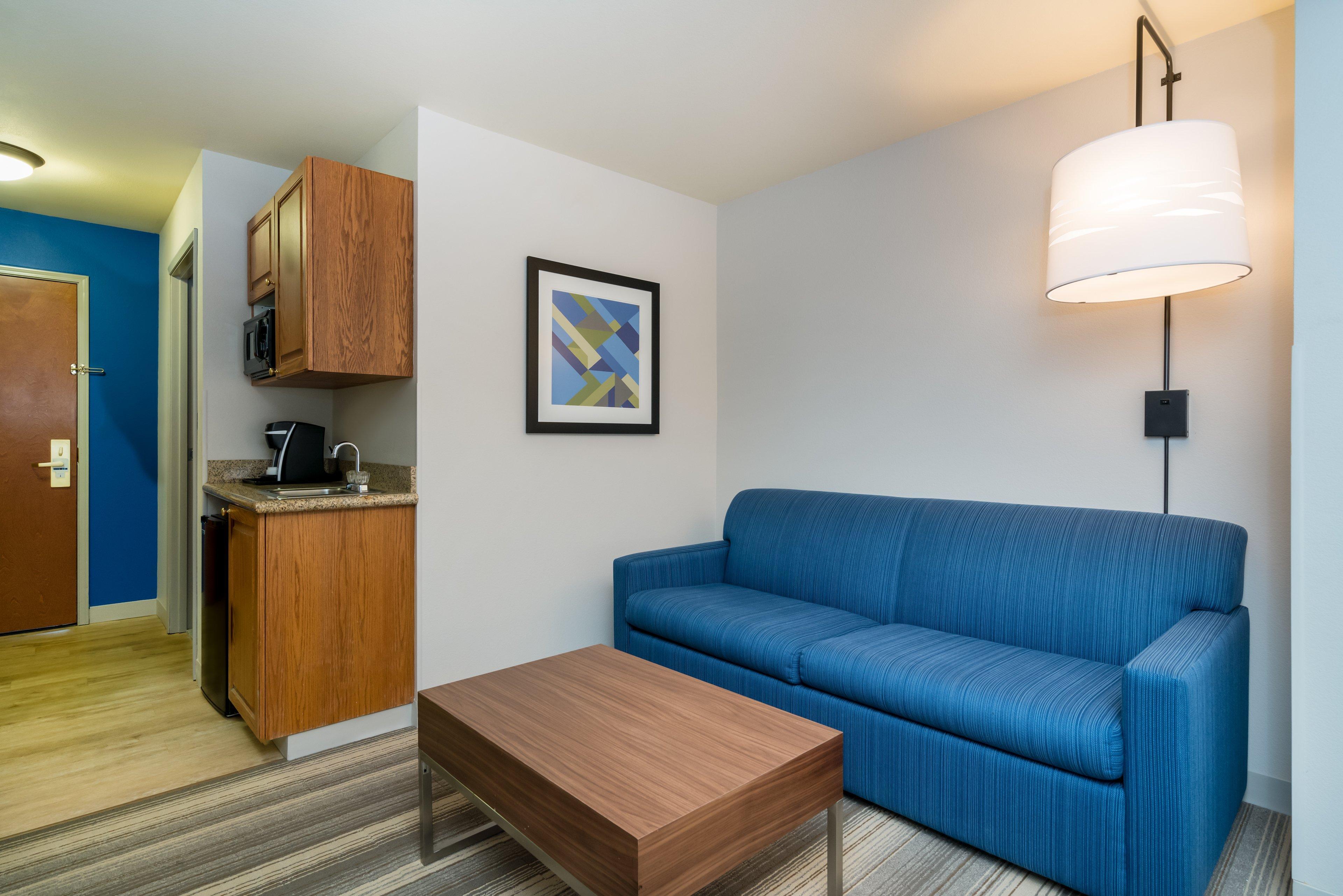 Holiday Inn Express & Suites Rocky Mount Smith Mountain Lake By Ihg Ngoại thất bức ảnh
