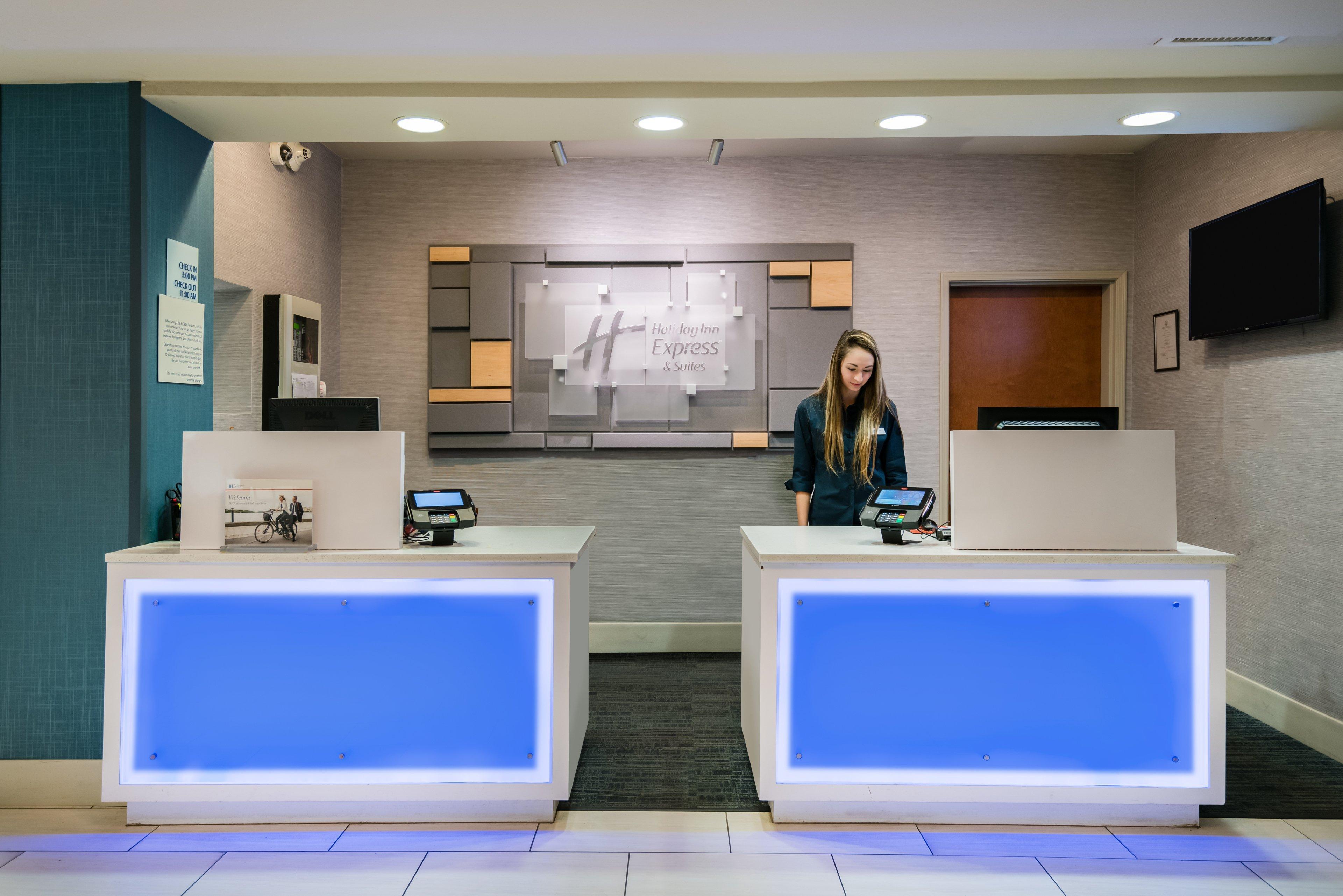 Holiday Inn Express & Suites Rocky Mount Smith Mountain Lake By Ihg Ngoại thất bức ảnh