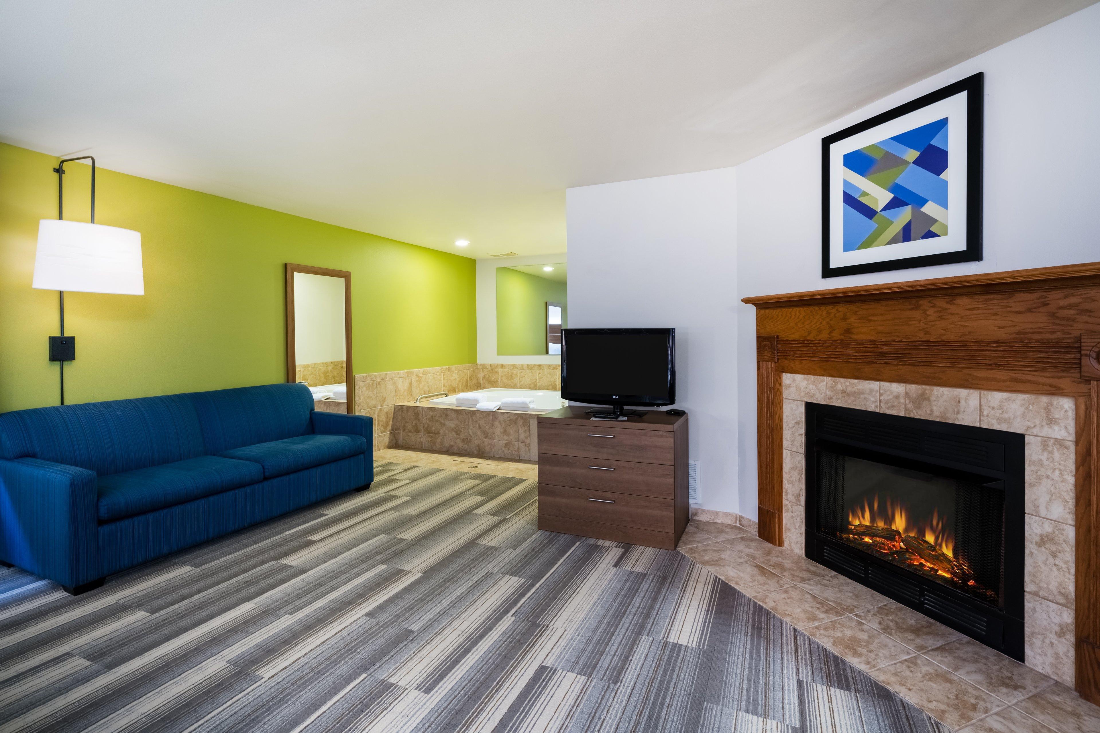 Holiday Inn Express & Suites Rocky Mount Smith Mountain Lake By Ihg Ngoại thất bức ảnh