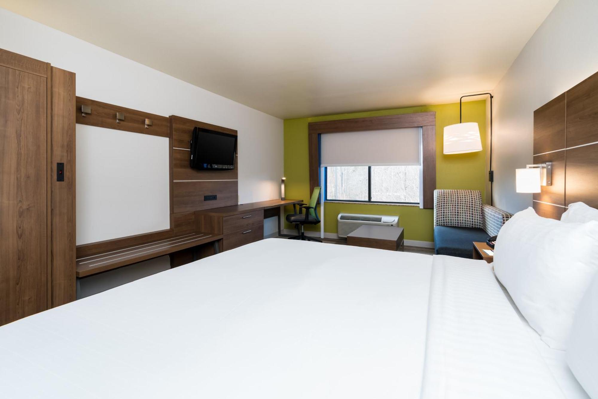 Holiday Inn Express & Suites Rocky Mount Smith Mountain Lake By Ihg Ngoại thất bức ảnh