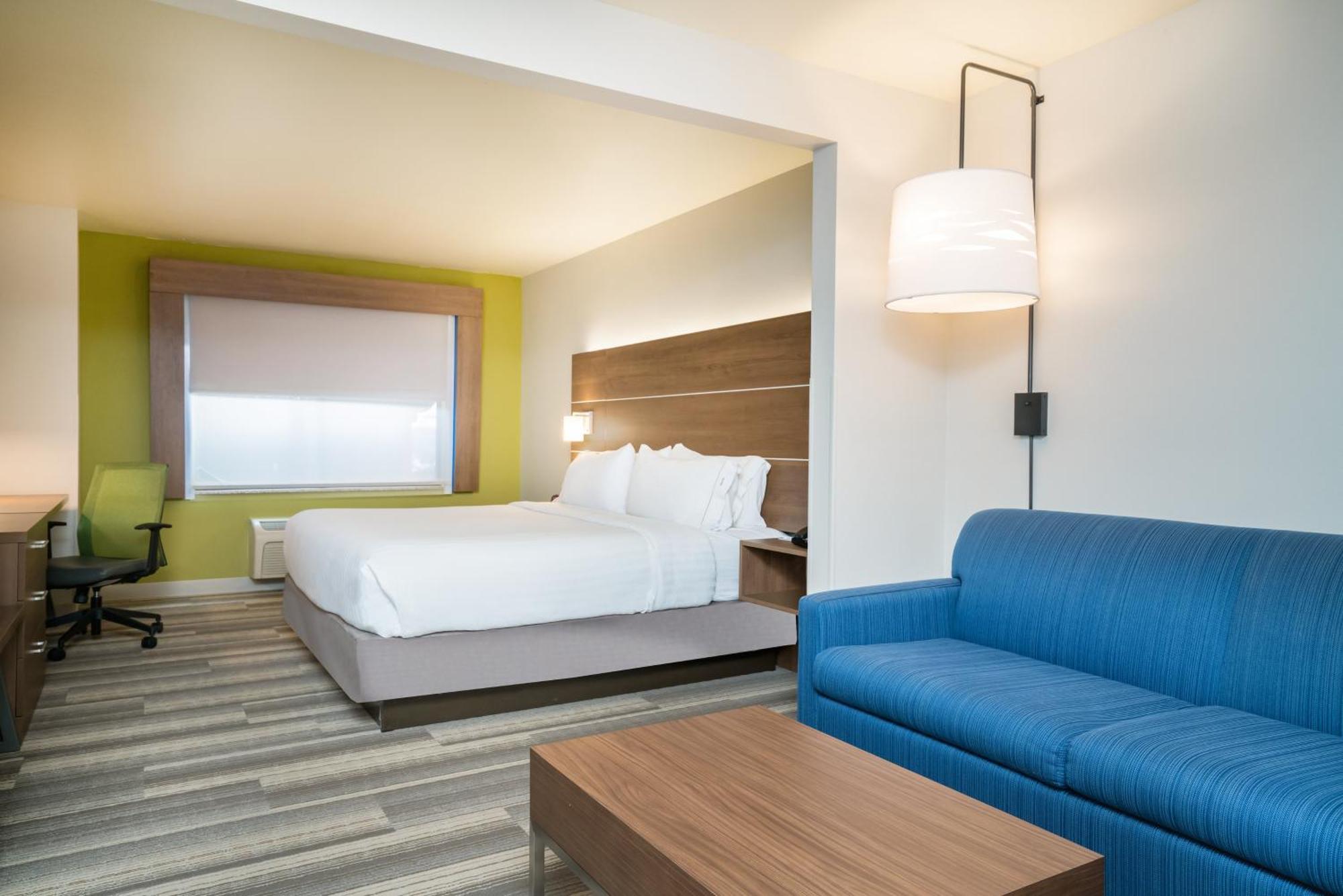 Holiday Inn Express & Suites Rocky Mount Smith Mountain Lake By Ihg Ngoại thất bức ảnh