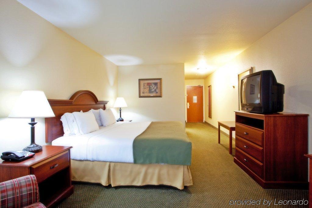 Holiday Inn Express & Suites Rocky Mount Smith Mountain Lake By Ihg Ngoại thất bức ảnh