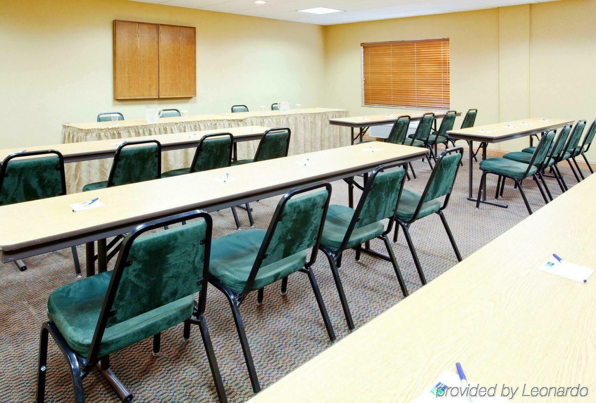 Holiday Inn Express & Suites Rocky Mount Smith Mountain Lake By Ihg Tiện nghi bức ảnh